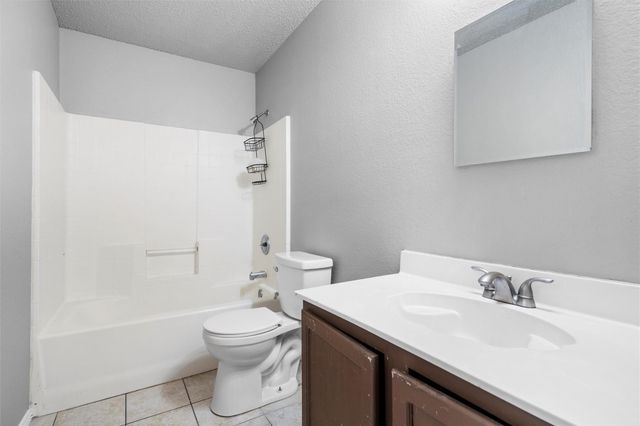 8709 Hunters Creek Drive, Fort Worth, TX 76123