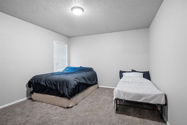 8709 Hunters Creek Drive, Fort Worth, TX 76123