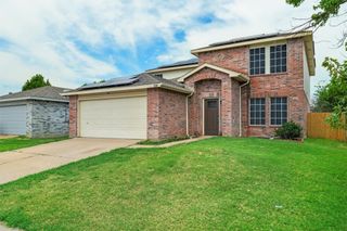 8709 Hunters Creek Drive, Fort Worth, TX 76123