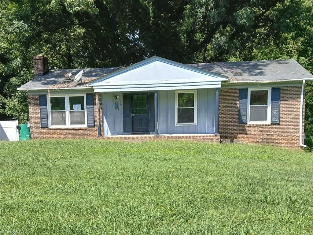 709 Runyon Drive, High Point, NC 27260