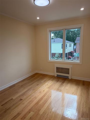 164-16 75th Road 2nd Floor, Fresh Meadows, NY 11366
