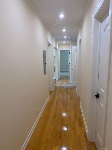164-16 75th Road 2nd Floor, Fresh Meadows, NY 11366