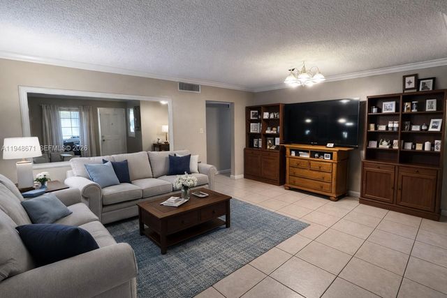 1965 SE 5th Court 203, Pompano Beach, FL 33060