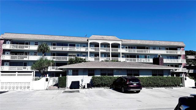 1965 SE 5th Court 203, Pompano Beach, FL 33060