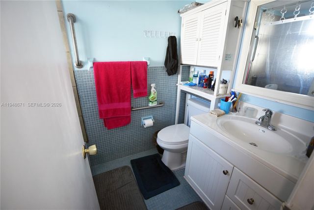1965 SE 5th Court 203, Pompano Beach, FL 33060