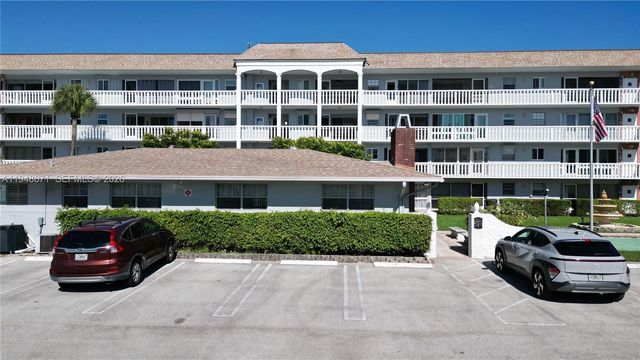 1965 SE 5th Court 203, Pompano Beach, FL 33060
