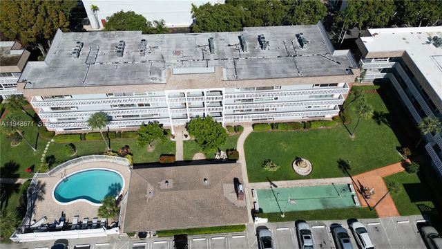 1965 SE 5th Court 203, Pompano Beach, FL 33060