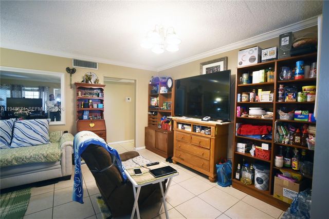1965 SE 5th Court 203, Pompano Beach, FL 33060