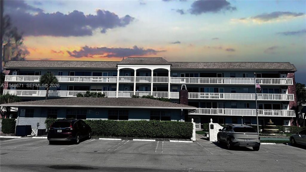 1965 SE 5th Court 203, Pompano Beach, FL 33060