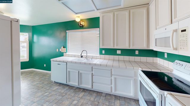 1801 Fairhaven Ct, Oakley, CA 94561