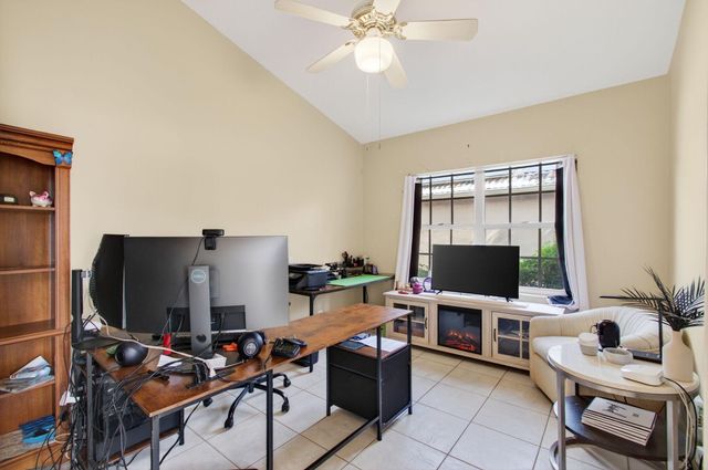 7574 Ironbridge Circle, Delray Beach, FL 33446