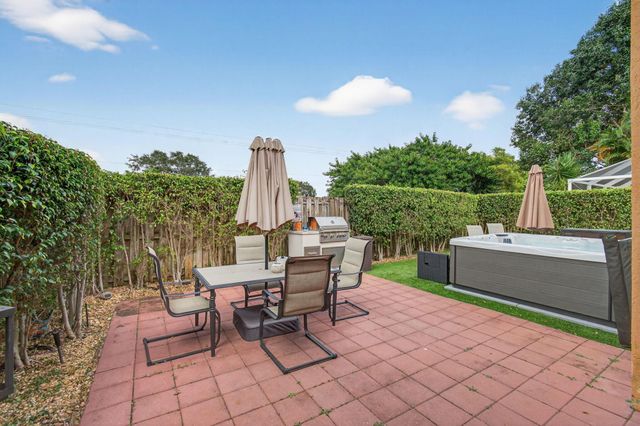 7574 Ironbridge Circle, Delray Beach, FL 33446