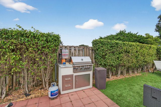 7574 Ironbridge Circle, Delray Beach, FL 33446