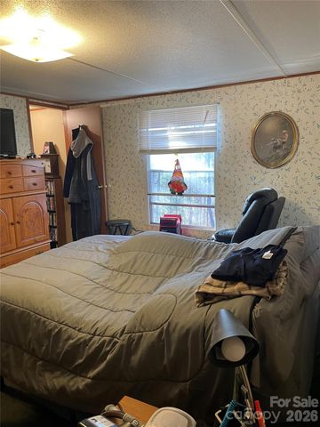3265 Revere Road, Marshall, NC 28753