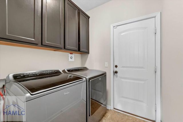 622 Red Oak Lane, Hinesville, GA 31313