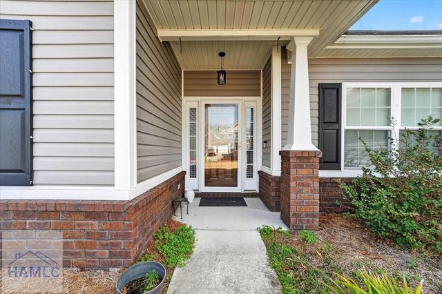 622 Red Oak Lane, Hinesville, GA 31313