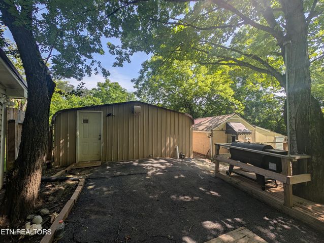 7421 Sevierville Pike, Knoxville, TN 37920