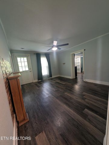 7421 Sevierville Pike, Knoxville, TN 37920