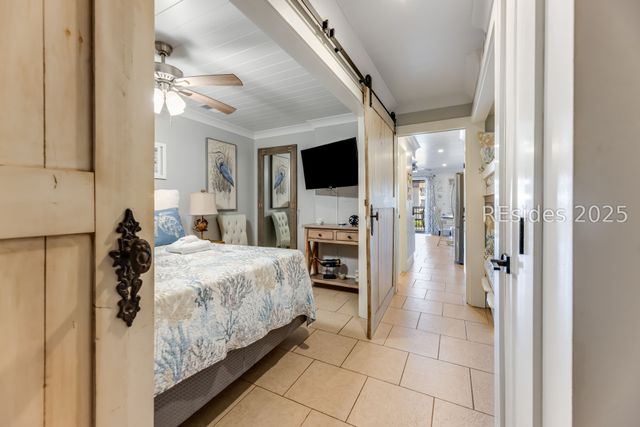 40 Folly Field Rd Apt B212, Hilton Head Island, SC 29928