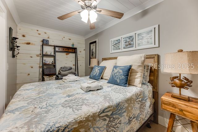 40 Folly Field Rd Apt B212, Hilton Head Island, SC 29928