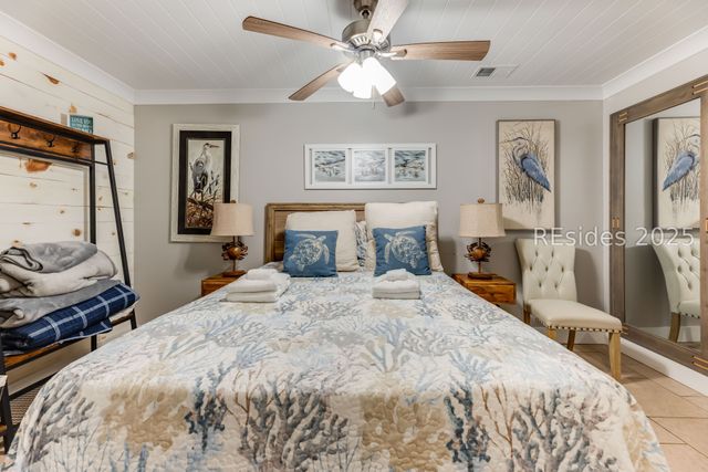 40 Folly Field Rd Apt B212, Hilton Head Island, SC 29928