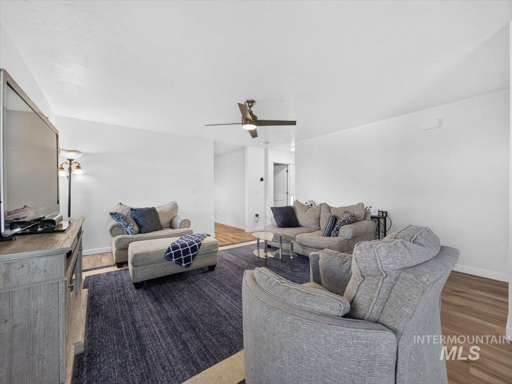 1027 W Butterfield, Weiser, ID 83672 photo 4