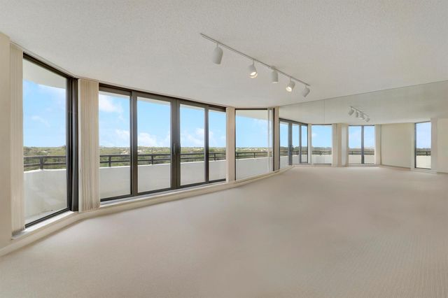 3322 Casseekey Island Road 604, Jupiter, FL 33477