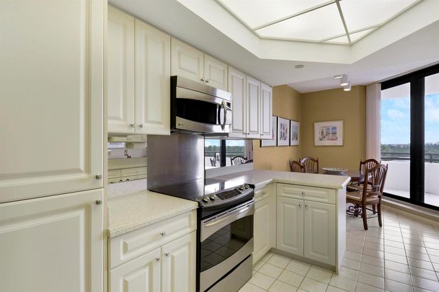 3322 Casseekey Island Road 604, Jupiter, FL 33477