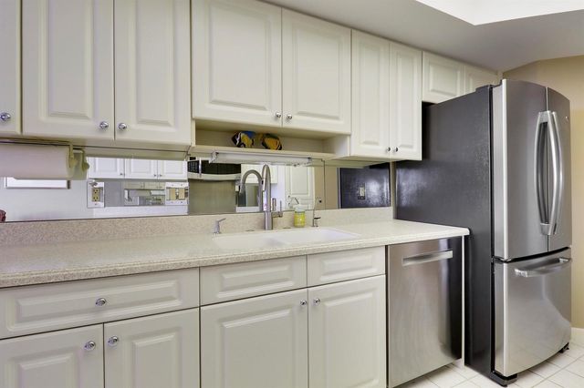 3322 Casseekey Island Road 604, Jupiter, FL 33477