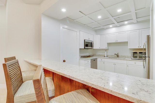 3322 Casseekey Island Road 604, Jupiter, FL 33477