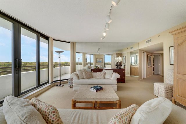 3322 Casseekey Island Road 604, Jupiter, FL 33477