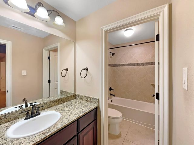 195 Flamingo Bay Drive, Missouri City, TX 77459