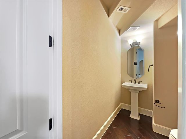 195 Flamingo Bay Drive, Missouri City, TX 77459