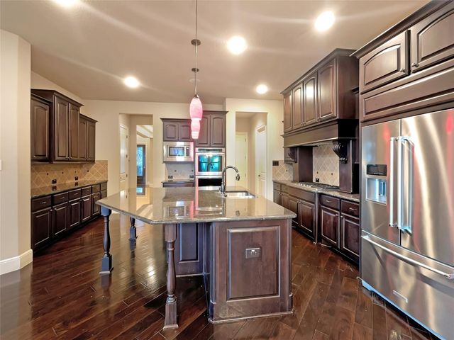 195 Flamingo Bay Drive, Missouri City, TX 77459