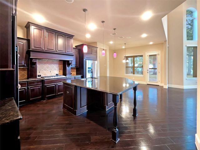 195 Flamingo Bay Drive, Missouri City, TX 77459