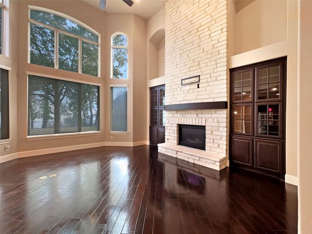 195 Flamingo Bay Drive, Missouri City, TX 77459