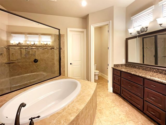 195 Flamingo Bay Drive, Missouri City, TX 77459