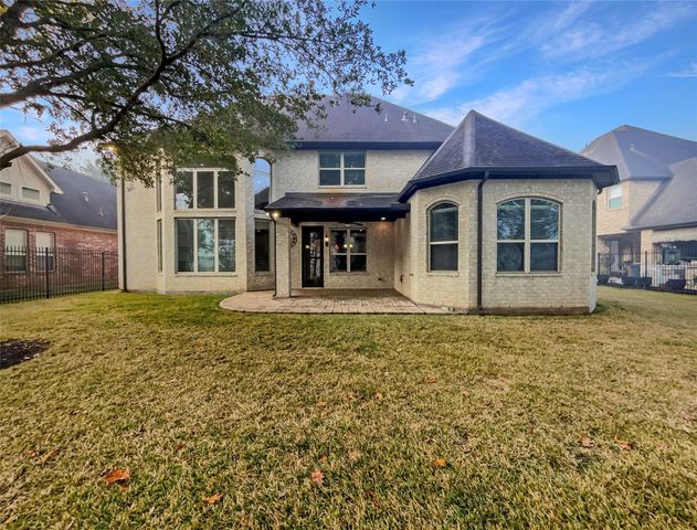 195 Flamingo Bay Drive, Missouri City, TX 77459