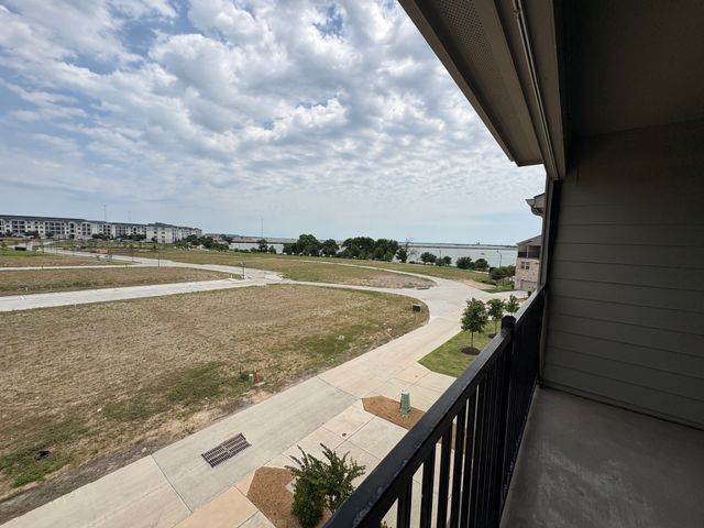 2008 Naples Drive, Rowlett, TX 75088