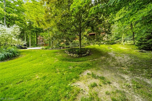 10506 Mayfield Road, Chesterland, OH 44026