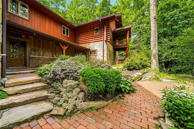 10506 Mayfield Road, Chesterland, OH 44026
