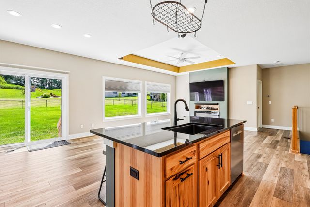 1823 Crabapple Lane, Granger, IA 50109