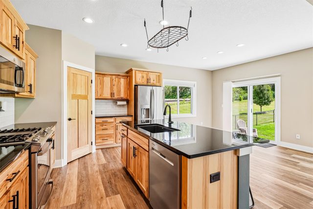 1823 Crabapple Lane, Granger, IA 50109