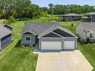 1823 Crabapple Lane, Granger, IA 50109
