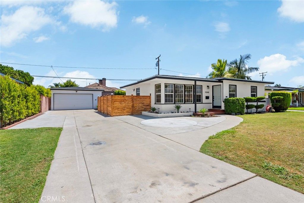 Image 2 of property listing at 10340 Clancey Avenue, Downey, CA 90241