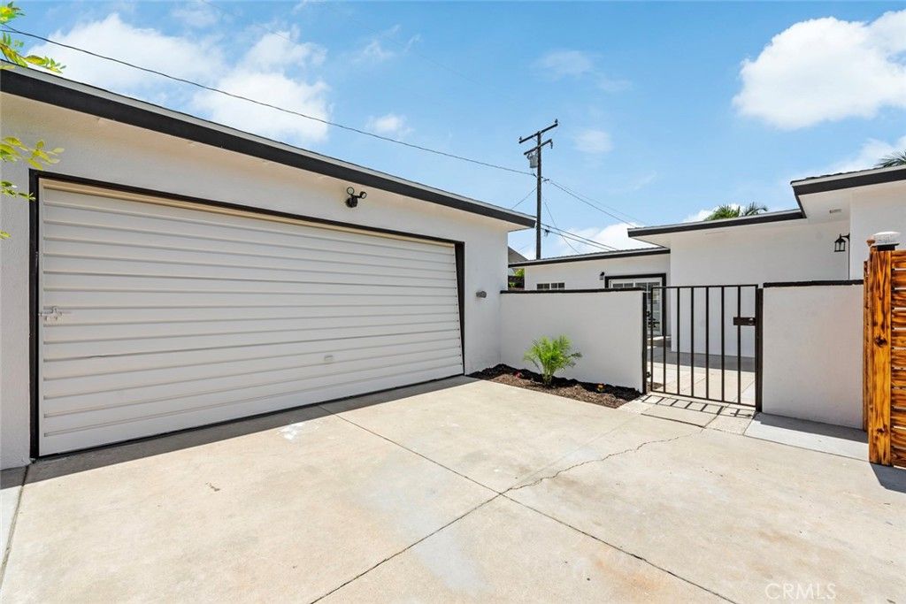 Image 33 of property listing at 10340 Clancey Avenue, Downey, CA 90241