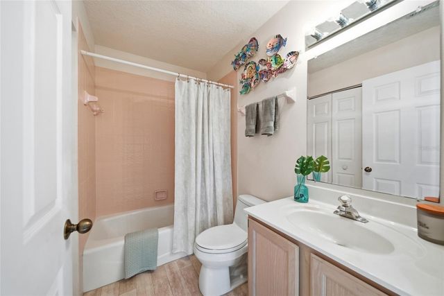 2112 AVENUE B, Bradenton Beach, FL 34217