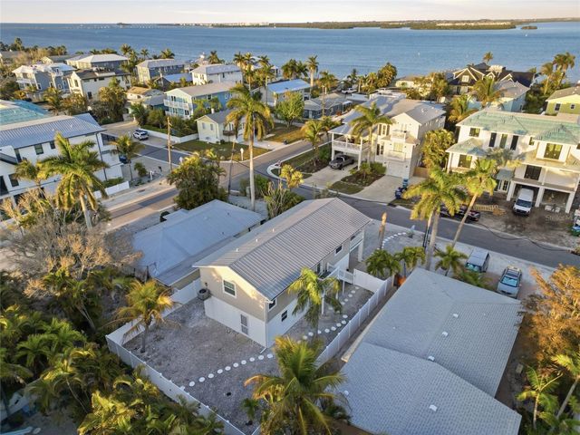 2112 AVENUE B, Bradenton Beach, FL 34217