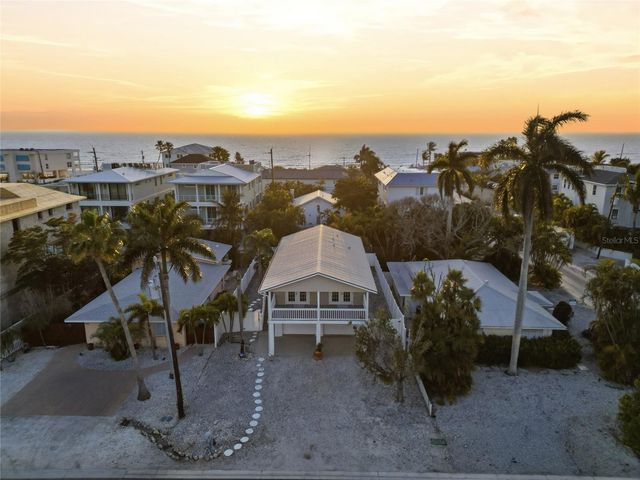 2112 AVENUE B, Bradenton Beach, FL 34217