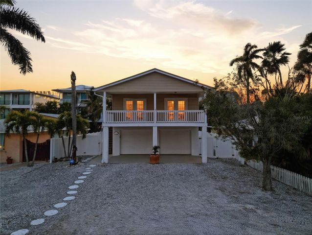 2112 AVENUE B, Bradenton Beach, FL 34217